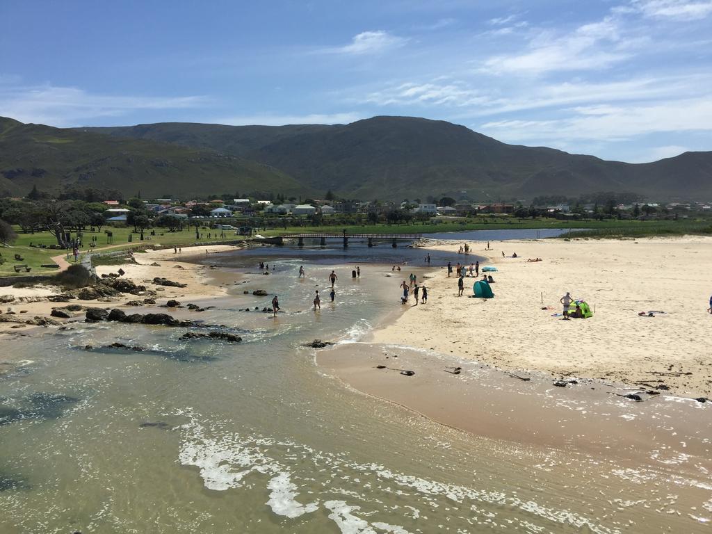 Villachad Guesthouse Kleinmond ภายนอก รูปภาพ