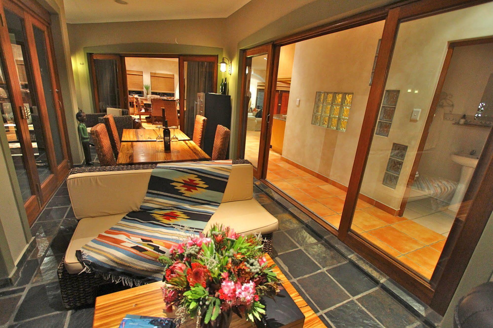Villachad Guesthouse Kleinmond ภายนอก รูปภาพ
