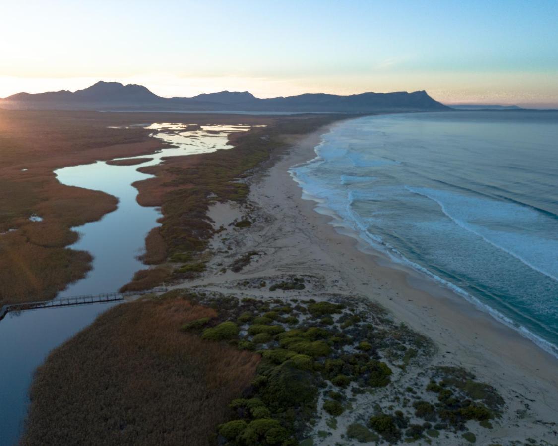 Villachad Guesthouse Kleinmond ภายนอก รูปภาพ